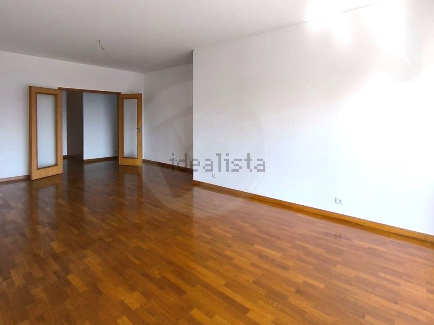 公寓 t3出售在Avenida Repatriamento dos Poveiros, 943 - 居住