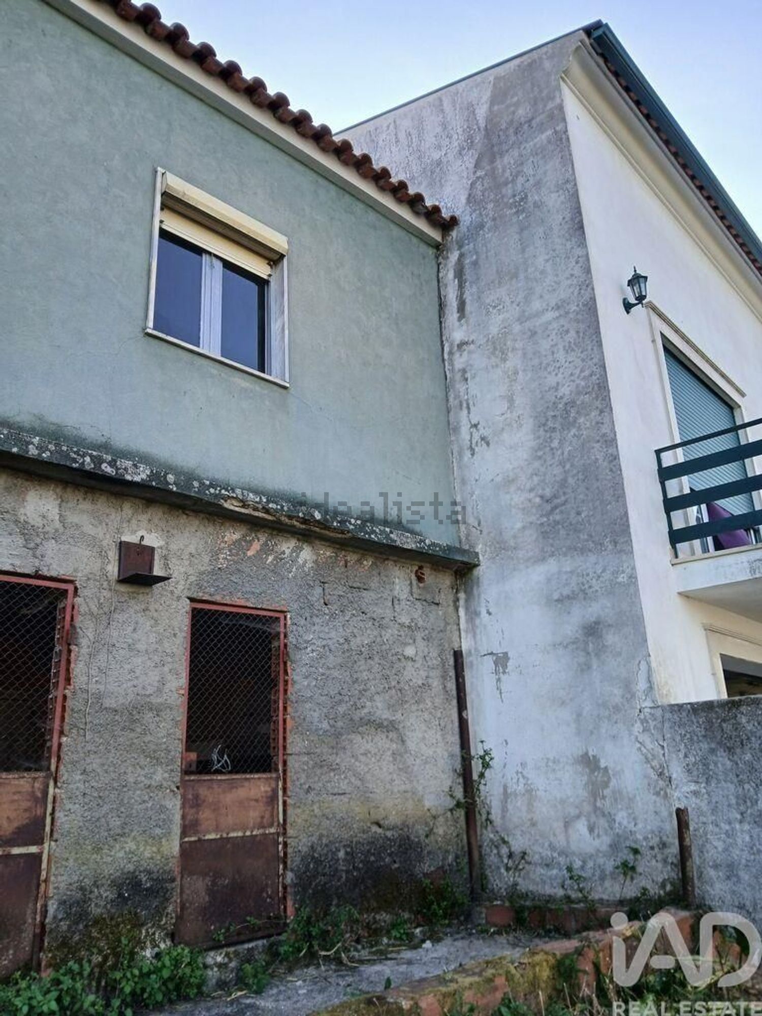 双拼别墅出售在 São Martinho do Bispo e Ribeira de Frades - 外立面
