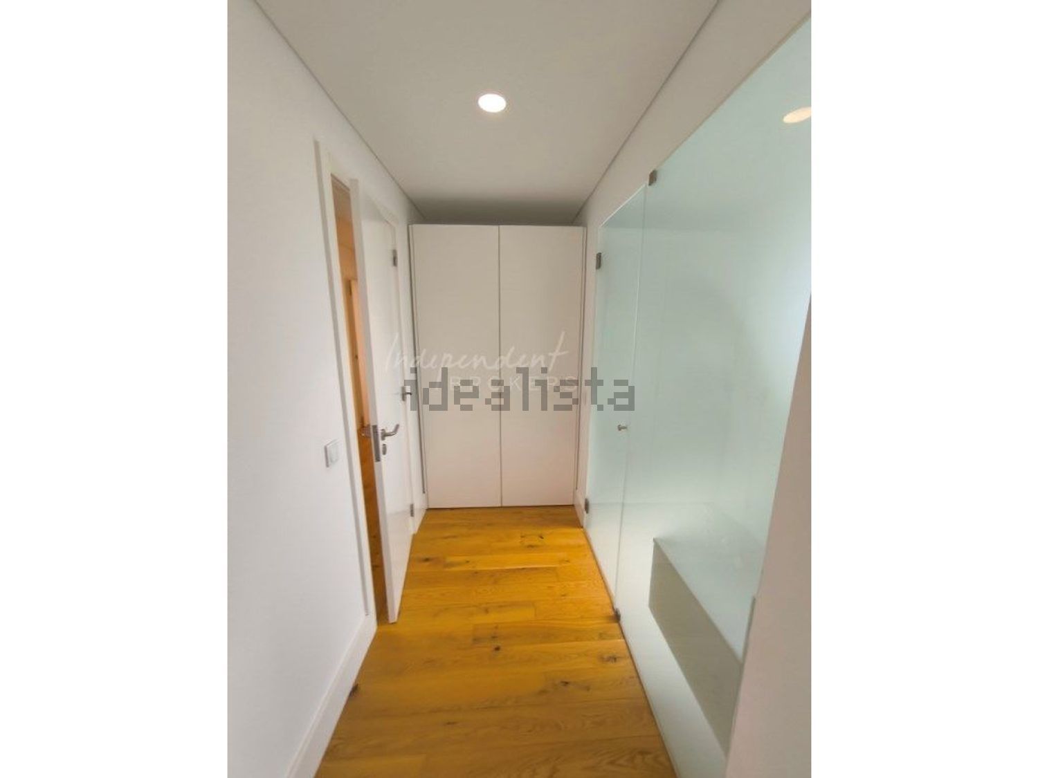 出租公寓 t4在Avenida António Augusto de Aguiar, 27 D - 过道