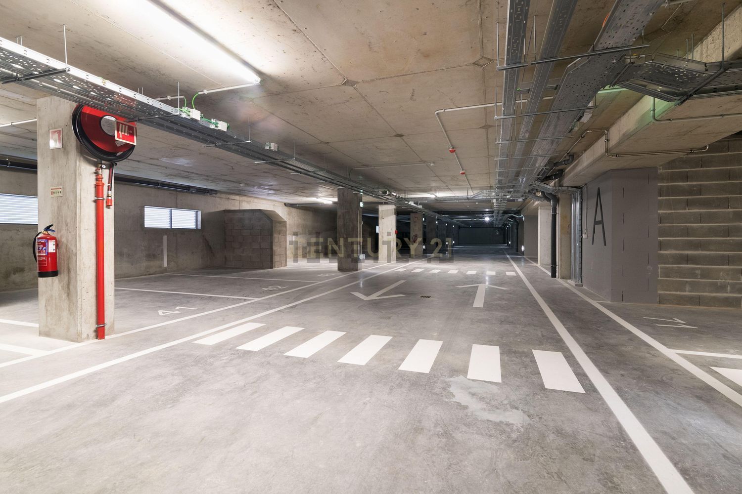 公寓 t3出售在Rua Cais da Pedra, 4 - 停车位