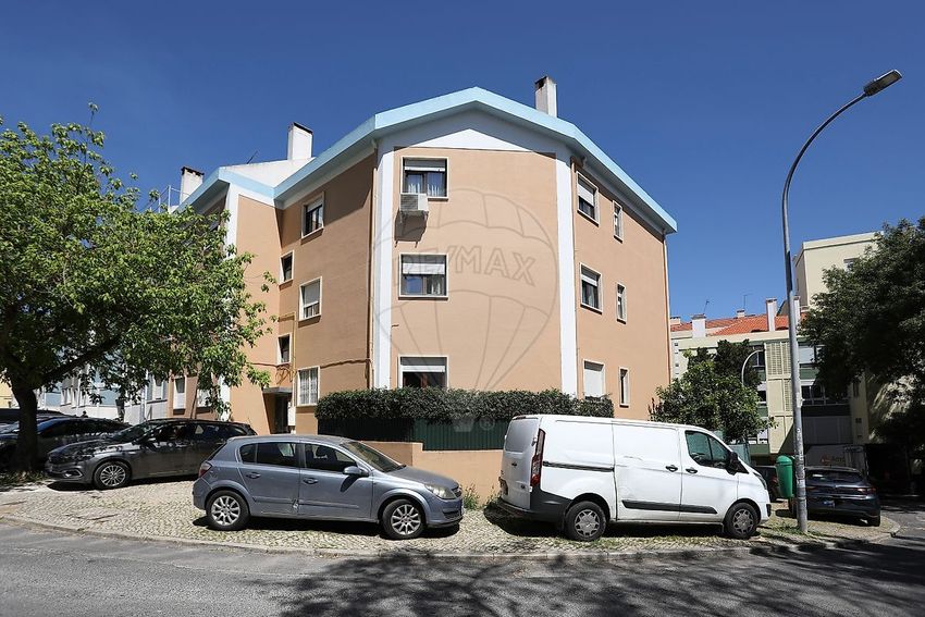 公寓 t3出售在Rua Herculano de Carvalho