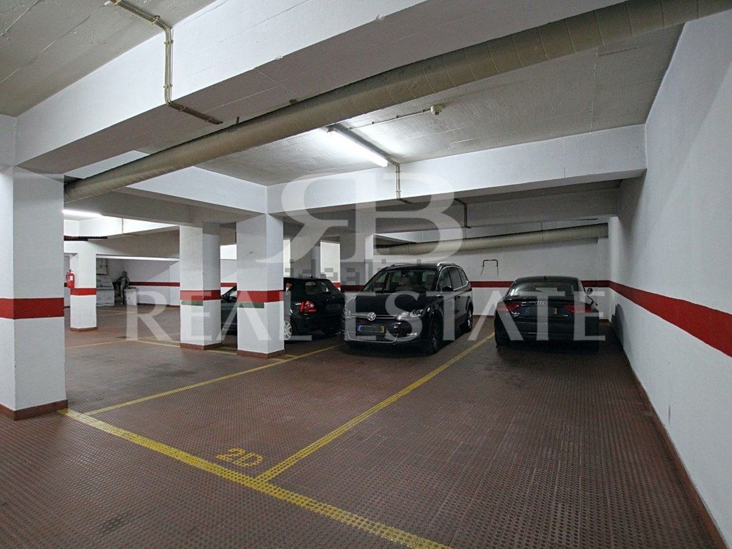 出租公寓 t5在Rua de São Bernardo - 停车位