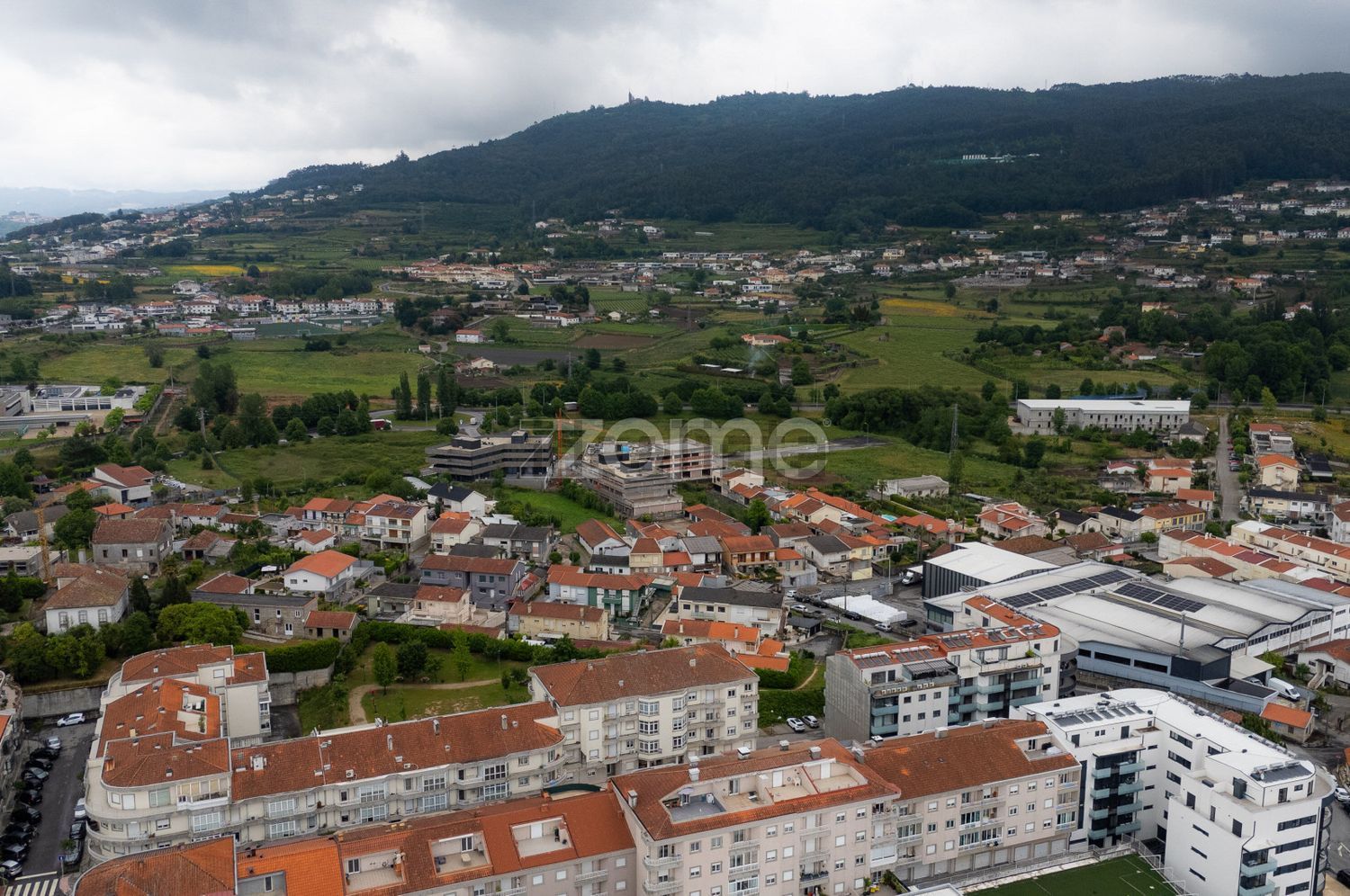 复式公寓出售在Rua Francisco da Silva Areias, 33 - 详情