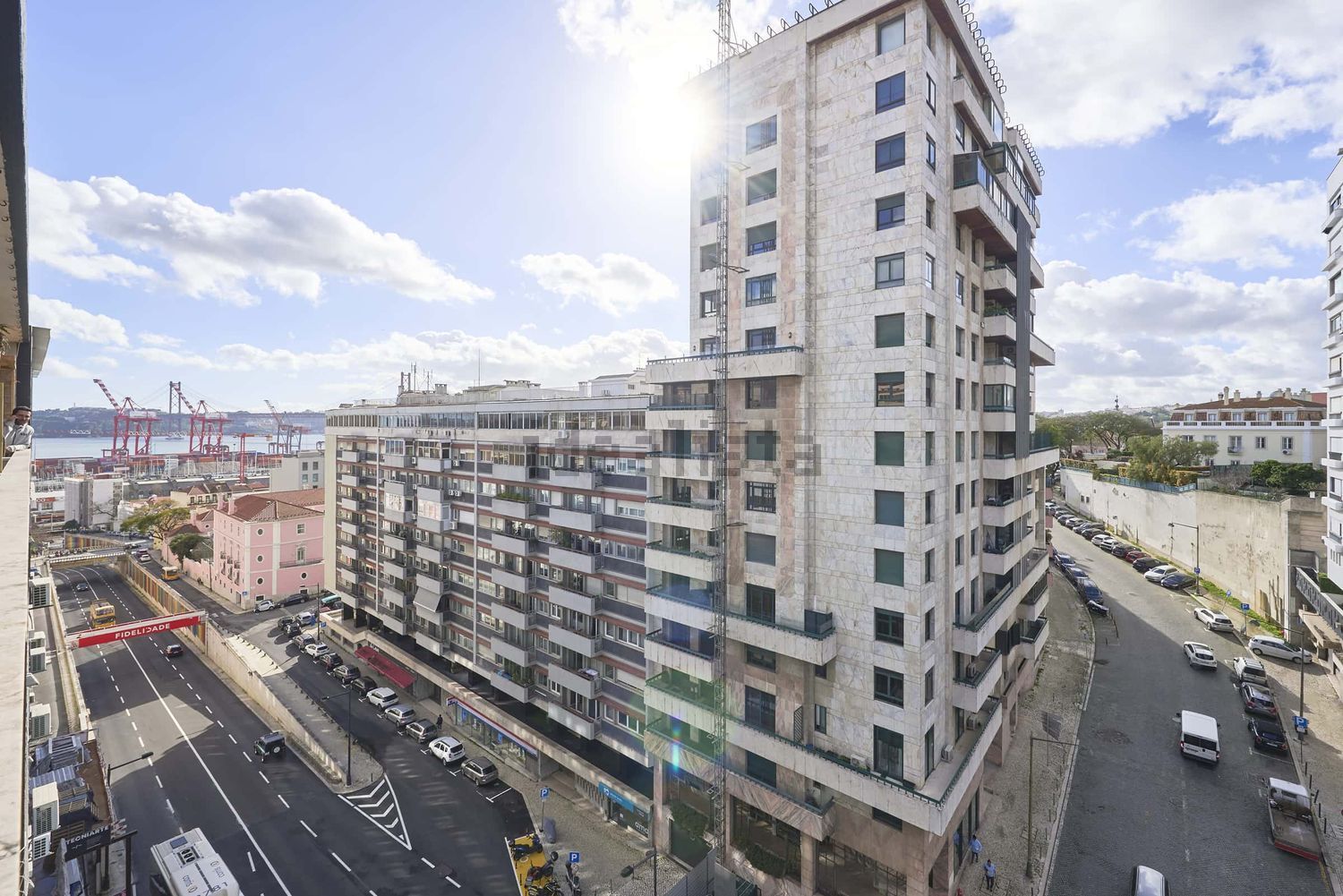 出租t0（单人公寓）在Avenida Infante Santo, 40 - 视线