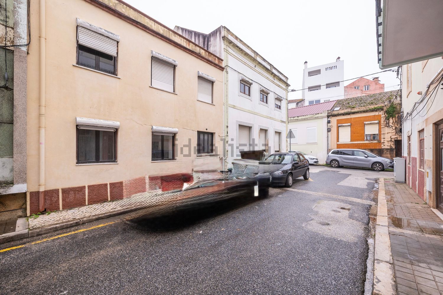 双拼别墅出售在Rua São João do Vale, 1 - 视线