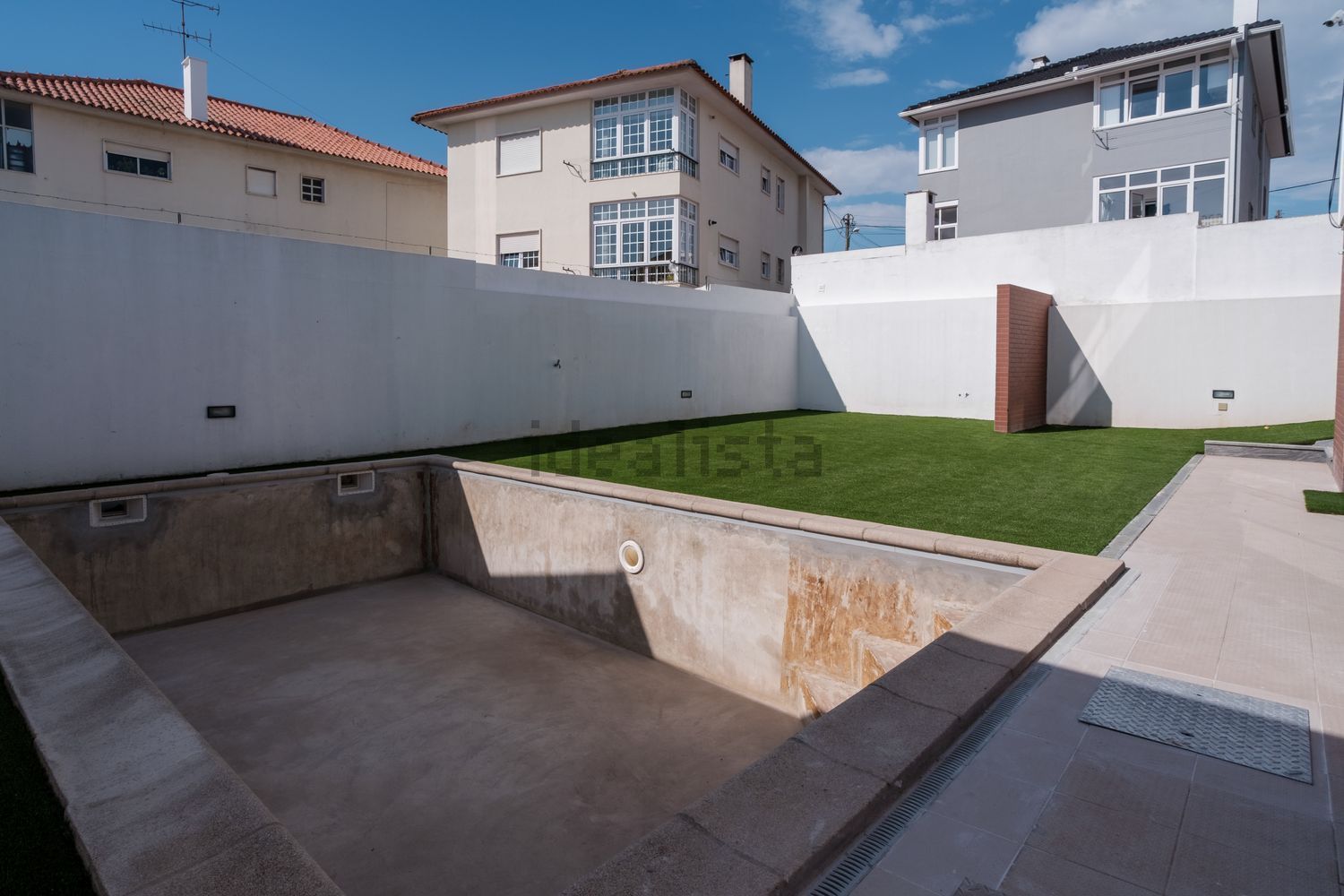 小楼房或独栋别墅出售在Travessa da Espargueira, 36 - 游泳池