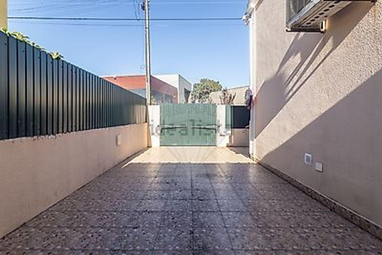 小楼房或独栋别墅出售在Rua Gil Vicente - 阳台