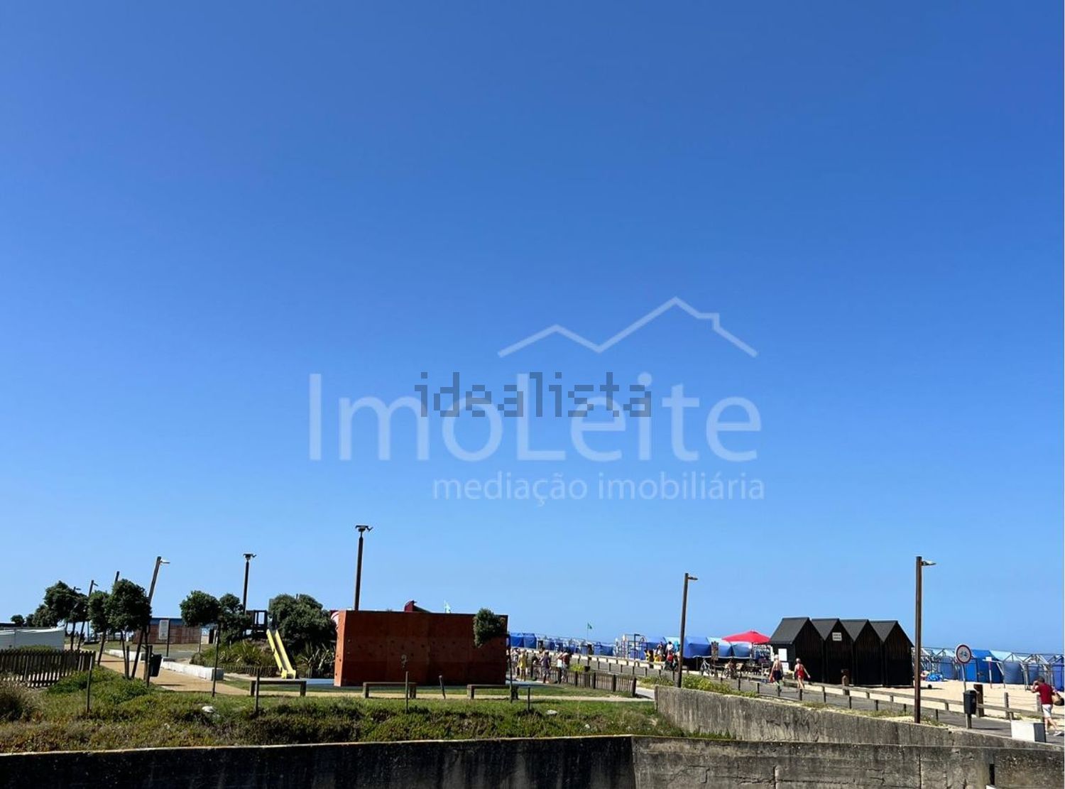 双拼别墅出售在Avenida dos Pescadores - 照片