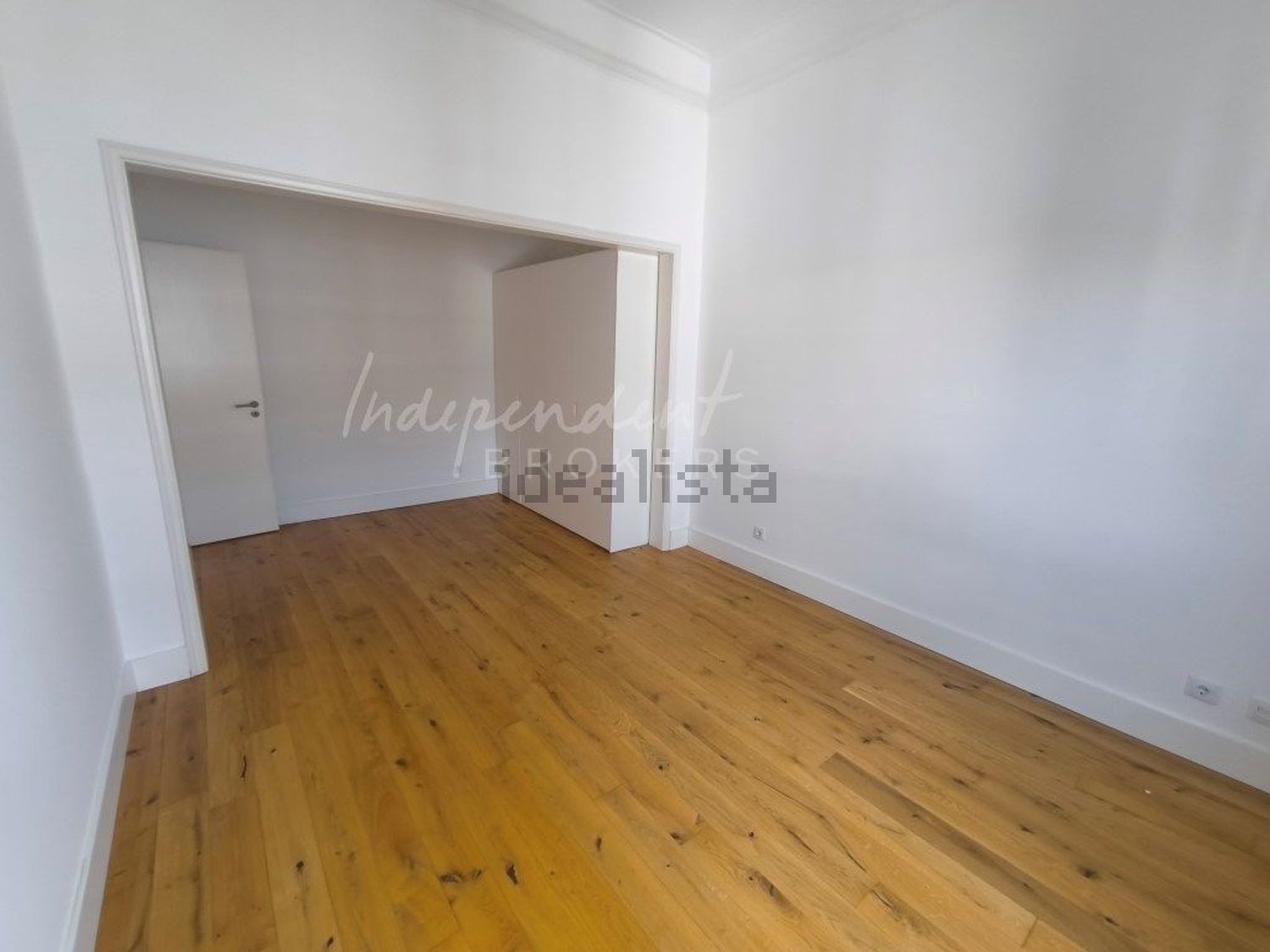 出租公寓 t4在Avenida António Augusto de Aguiar, 27 D - 居住