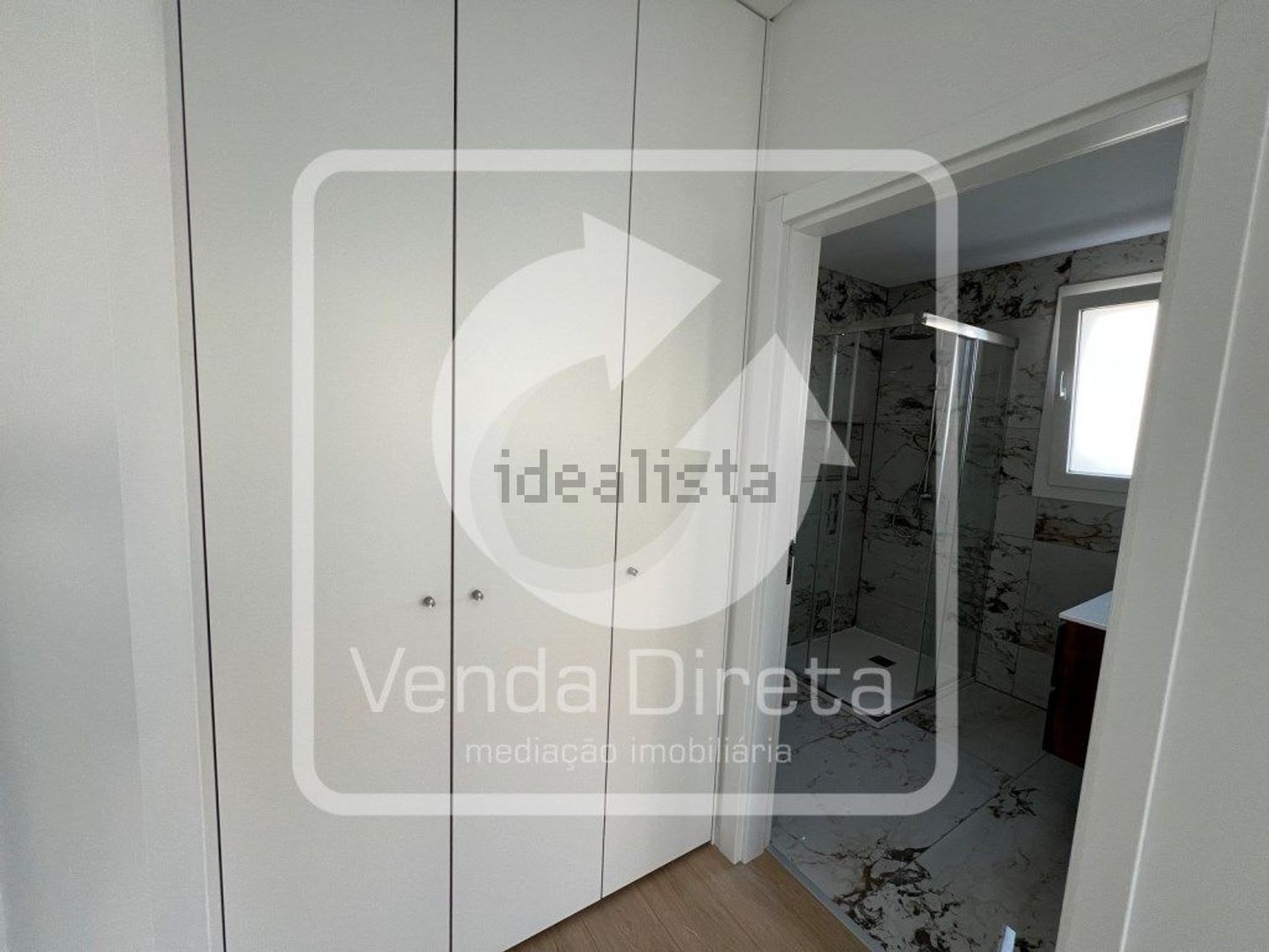 小楼房或独栋别墅出售在Rua Cidade do Porto, 891 - 卧室