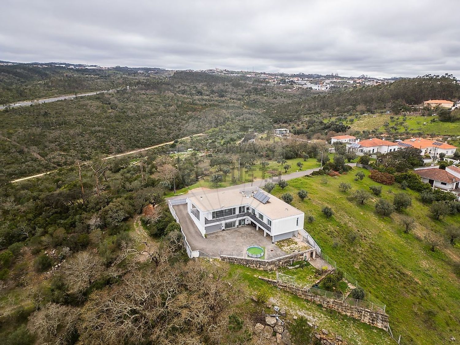 小楼房或独栋别墅出售在 Santa Catarina da Serra e Chainça - 照片