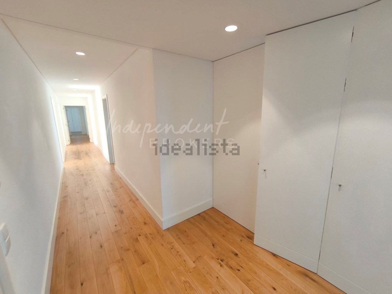 出租公寓 t4在Avenida António Augusto de Aguiar, 27 D - 居住