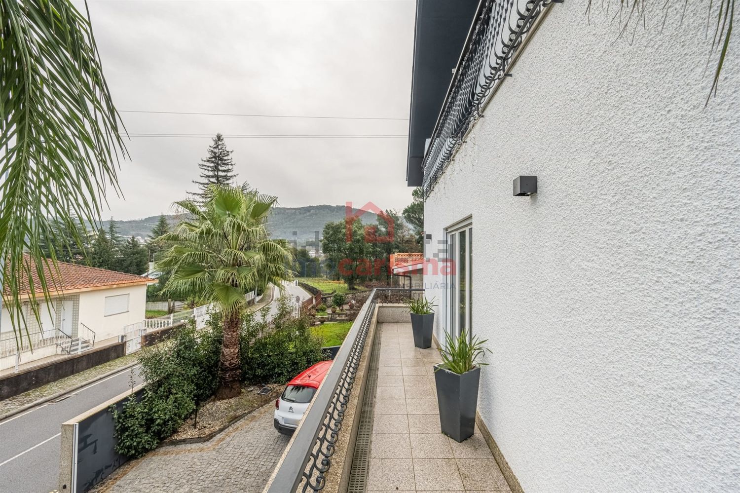 小楼房或独栋别墅出售在 Santo Tirso - Couto - Burgães - 阳台