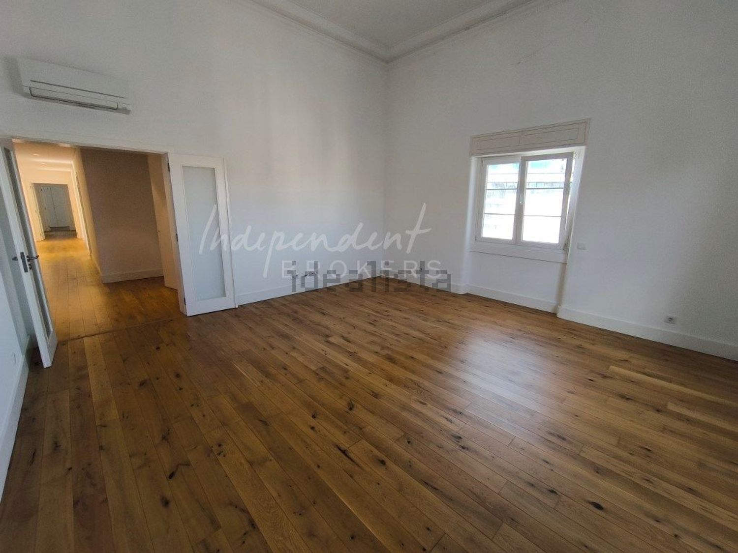 出租公寓 t4在Avenida António Augusto de Aguiar, 27 D - 居住