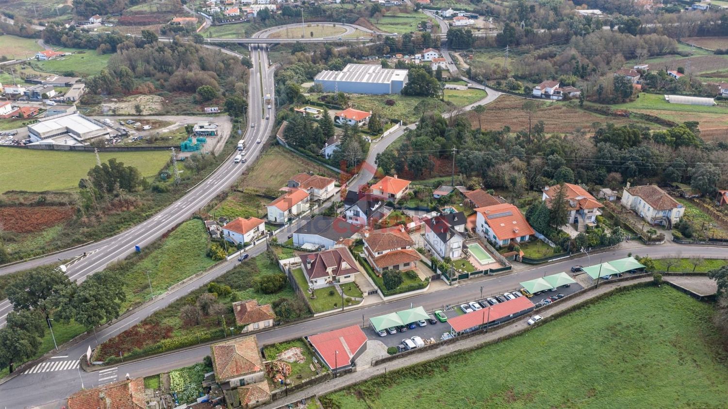 小楼房或独栋别墅出售在 Santo Tirso - Couto - Burgães - 照片