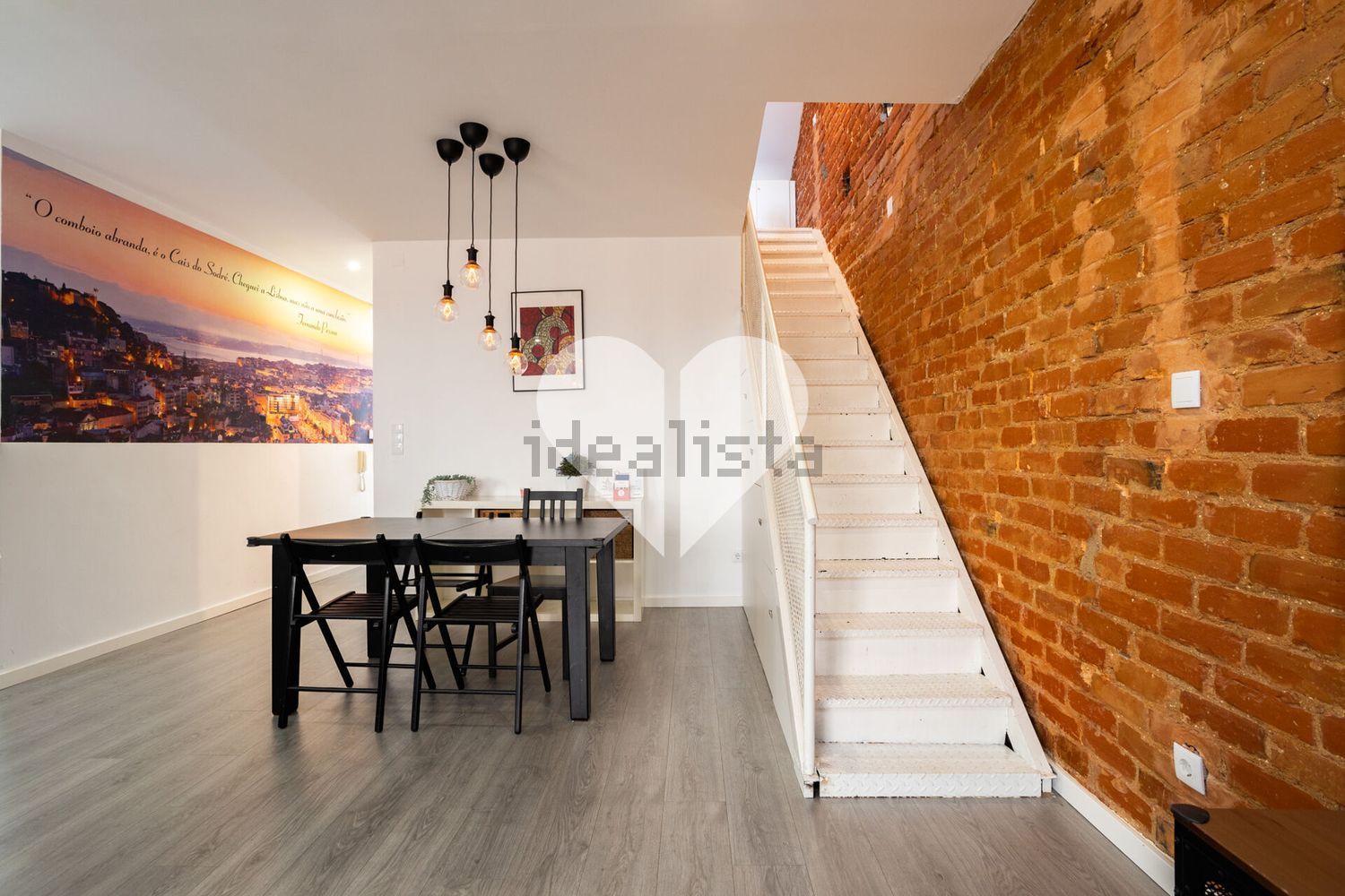 公寓 t3出售在Rua da Penha de França, 113 - 客厅