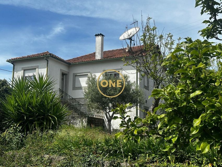 小楼房或独栋别墅出售在 Vila de Punhe