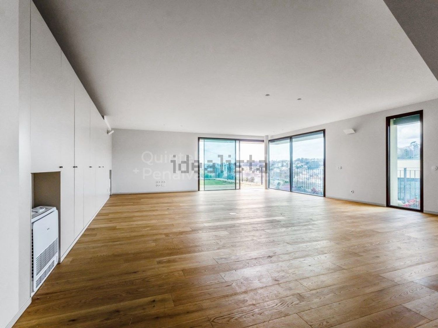 公寓 t4出售在Rua Entre Quintas, 108 - 客厅