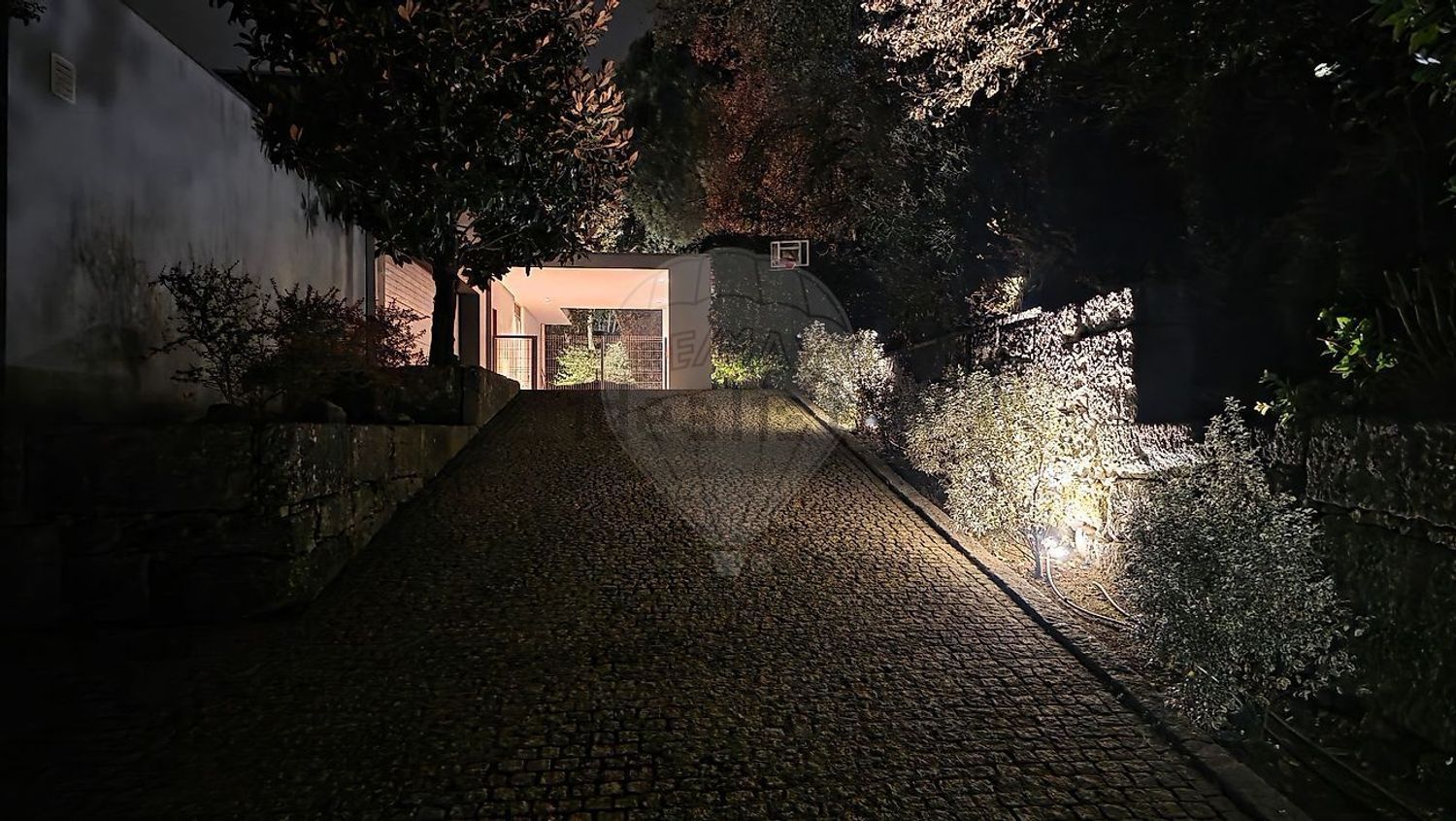 小楼房或独栋别墅出售在Rua Senhora dos Milagres - 花园