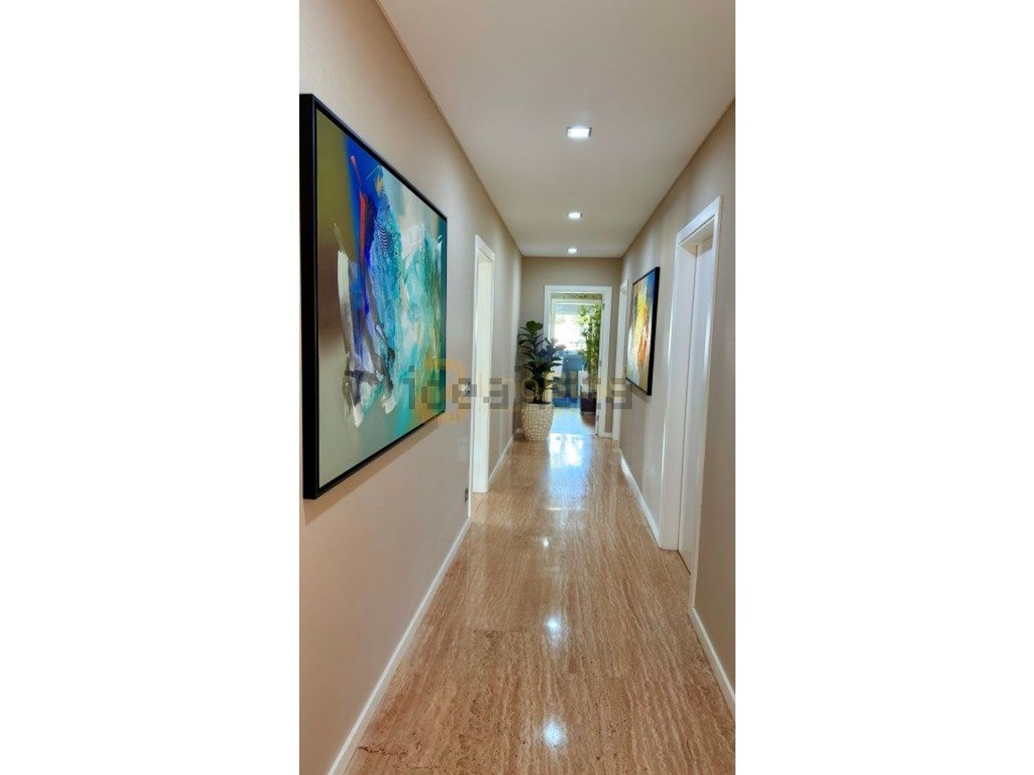 小楼房或独栋别墅出售在Rua Hospital, 2 - 过道