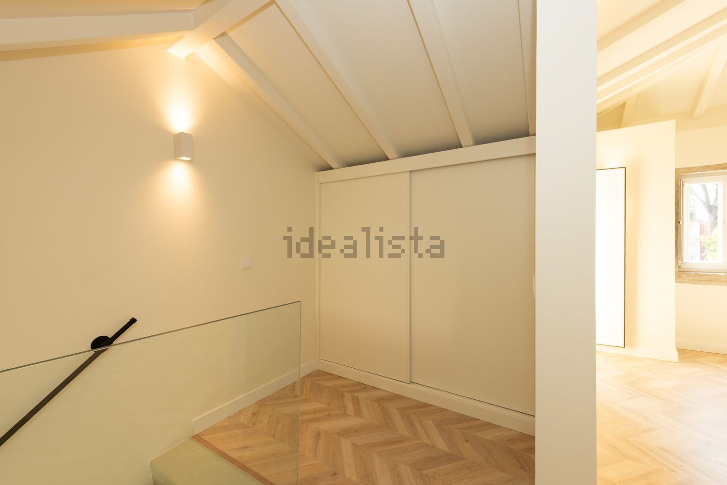 出租复式公寓在Rua de São Francisco de Sales s/n - 试衣间