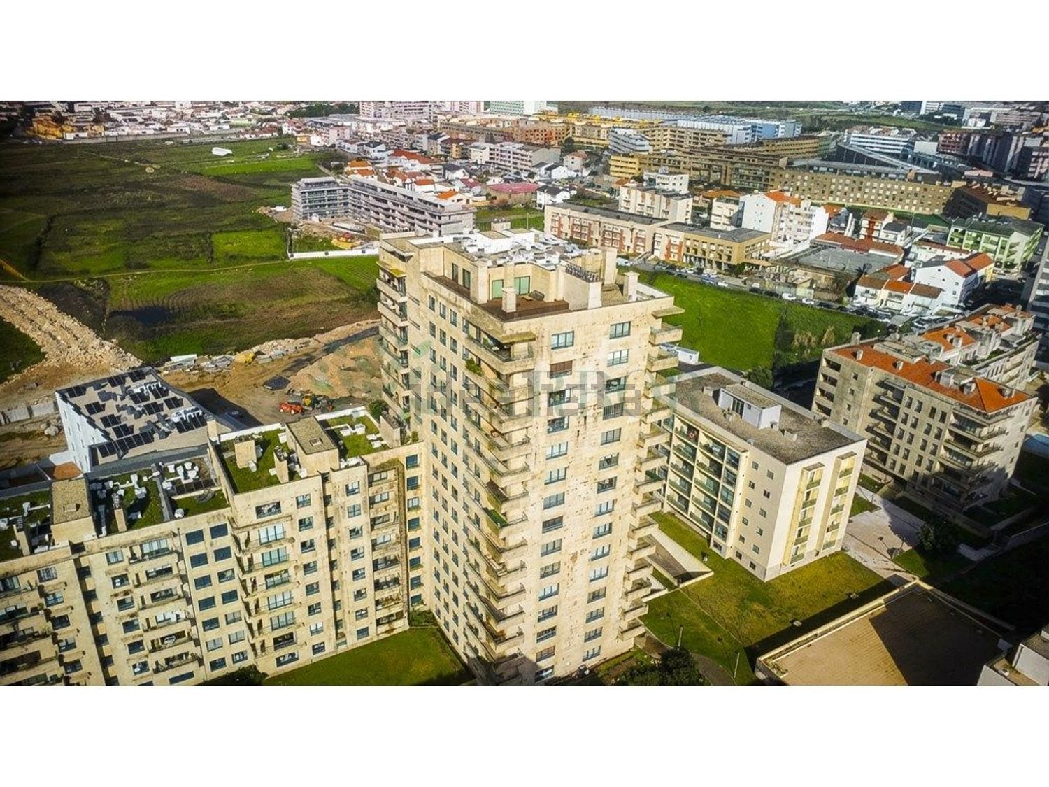 顶层公寓出售在Rua Clube Desportivo da Póvoa - 周边