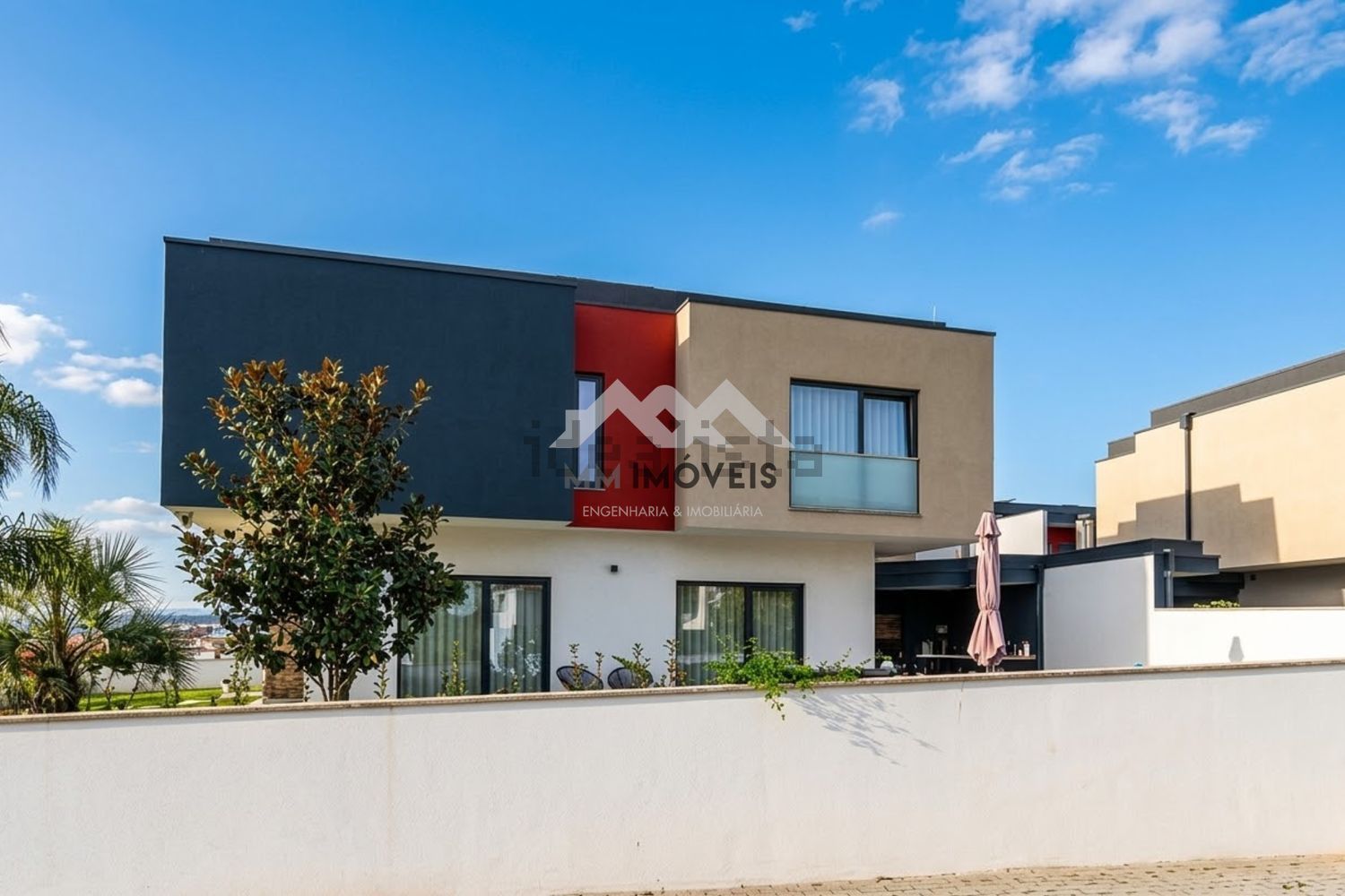 小楼房或别墅出售在Rua Abílio Rodrigues - 外立面