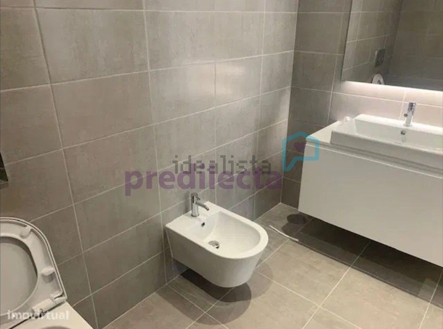 出租公寓 t1在 Hospital São João - Pólo Universitário - 卫生间
