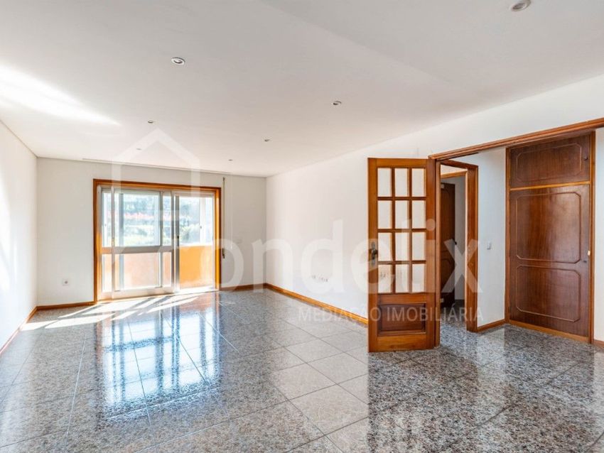 出租公寓 t3在Rua Manuel Maria B. du Bocage