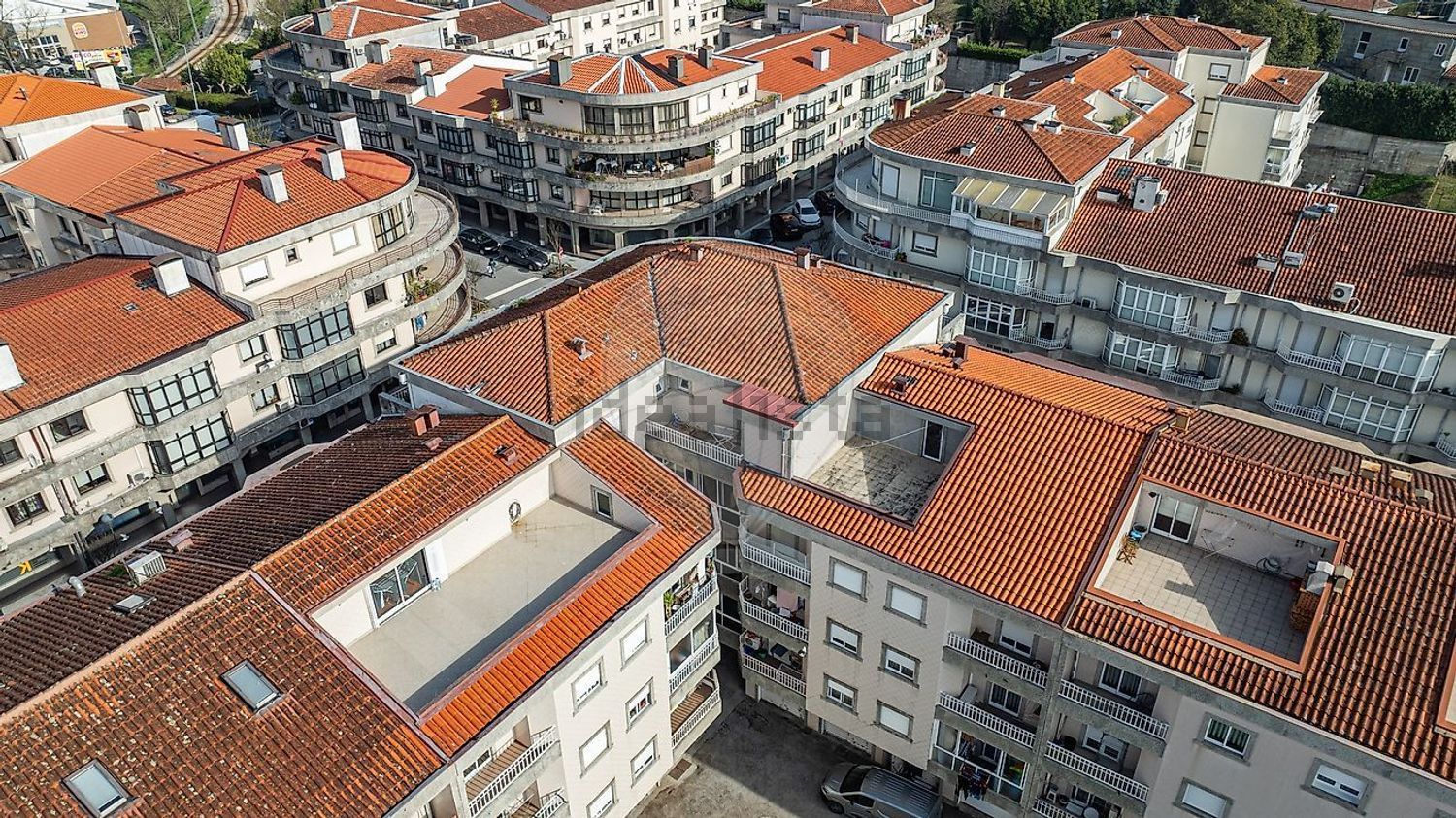 顶层公寓出售在Rua Francisco da Silva Areias, 142 - 外立面