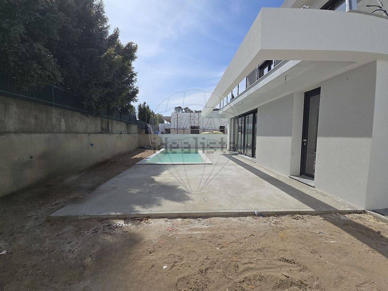 小楼房或独栋别墅出售在 Quinta do Pinheiro - 外立面