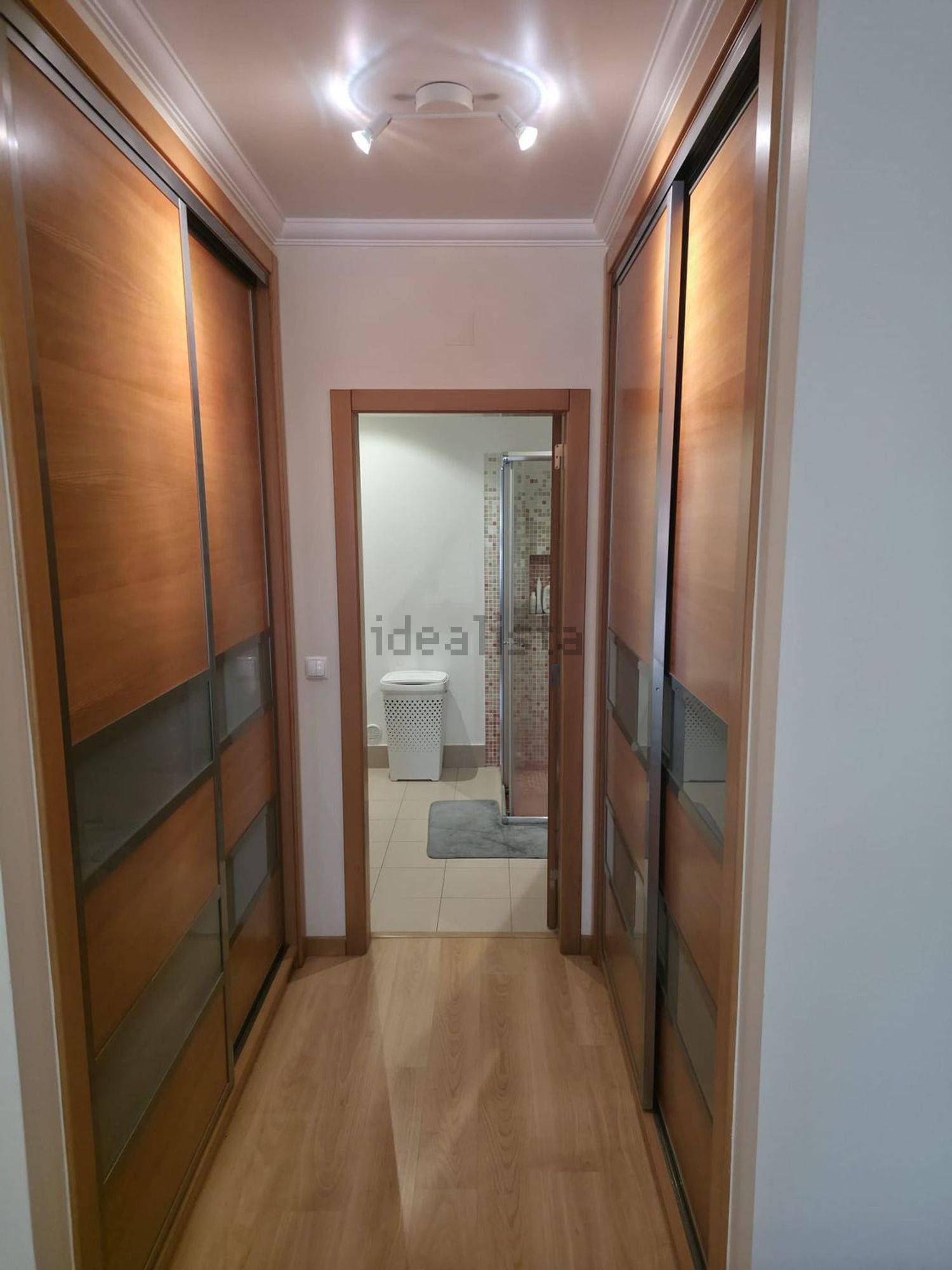 小楼房或独栋别墅出售在Rua Villas Sol, 22 - 试衣间