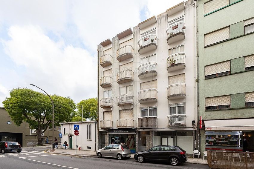 出租公寓 t2在Rua de Serpa Pinto