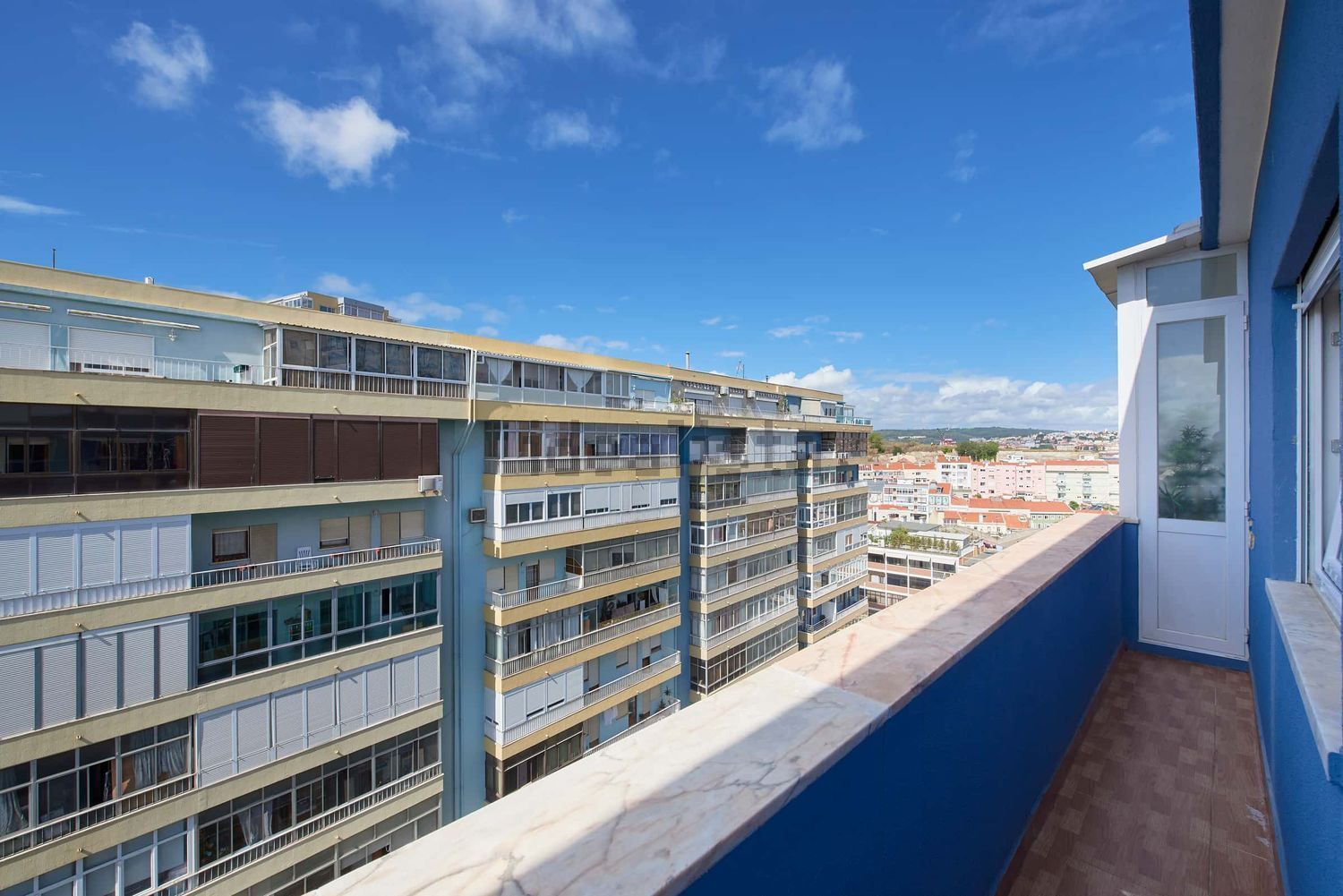 出租房间在Rua Eugénio de Castro, 8 - 阳台