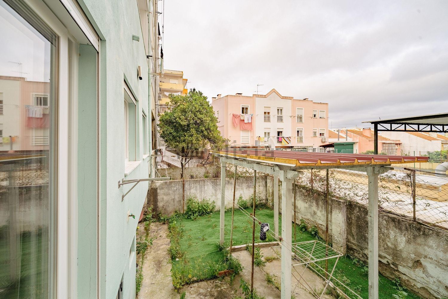 出租公寓 t3在Rua Oliveira Martins, 19 - 花园