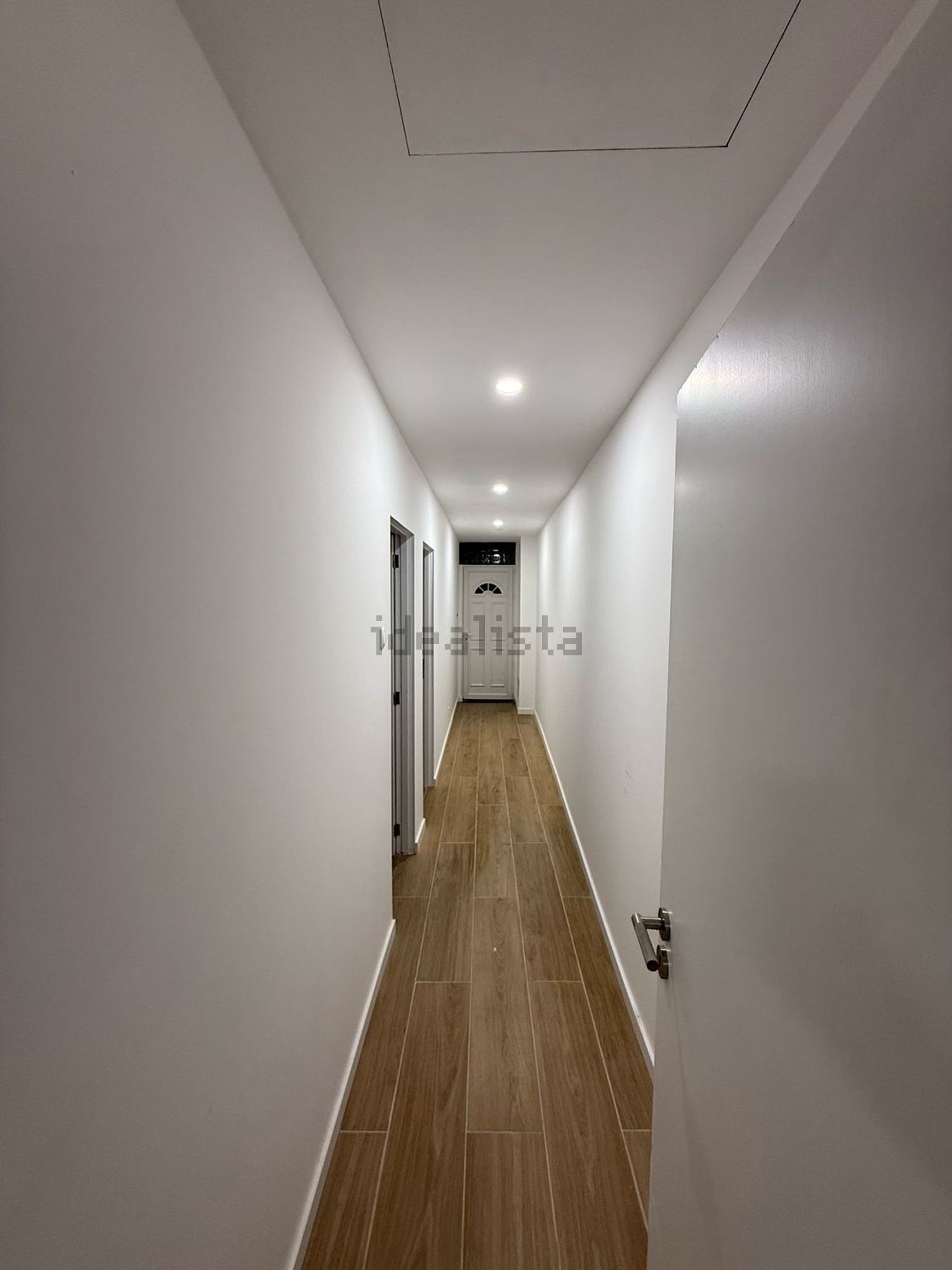 出租小楼房或独栋别墅在Rua da Carreira, 235 - 过道