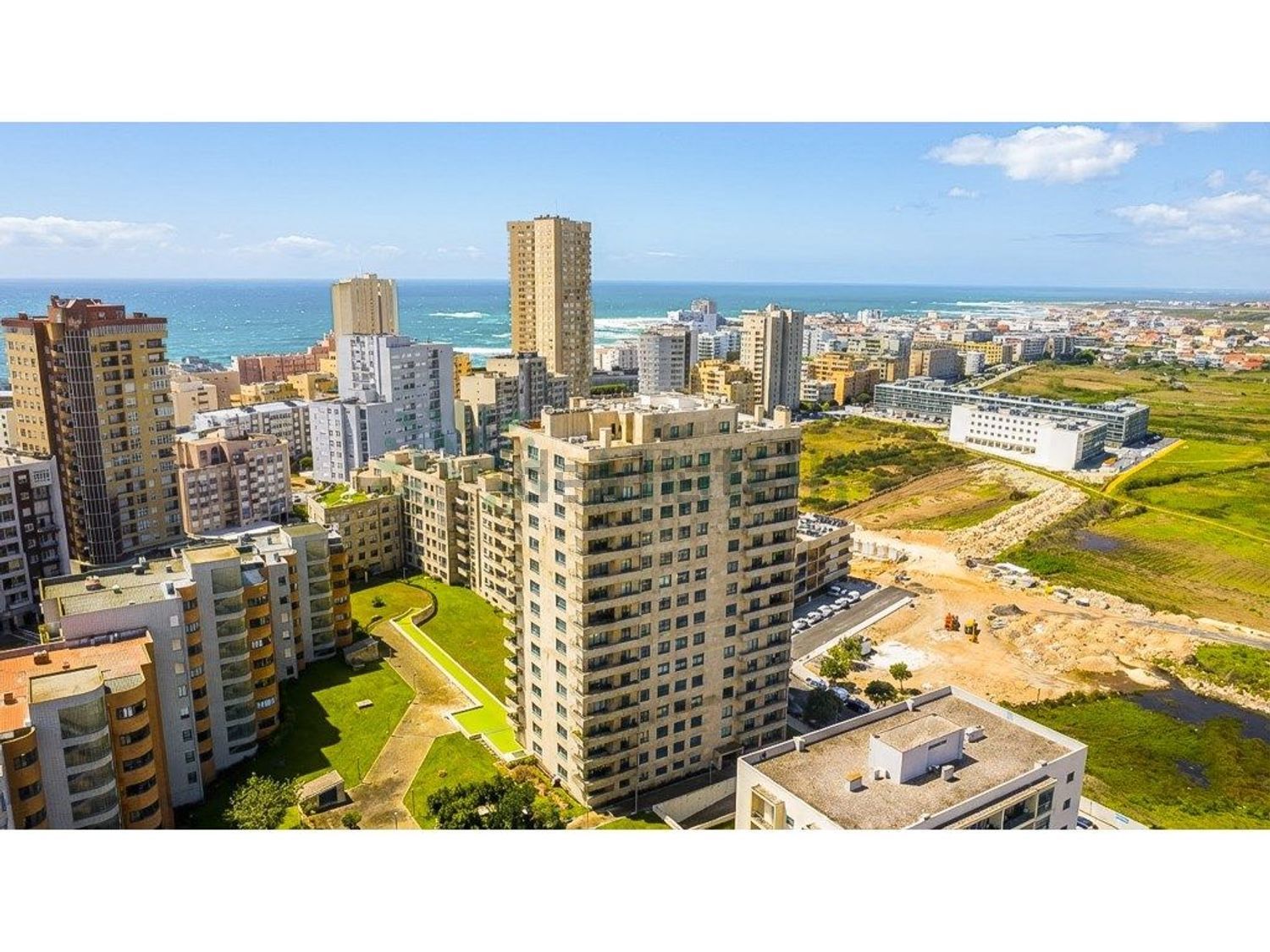 顶层公寓出售在Rua Clube Desportivo da Póvoa - 周边