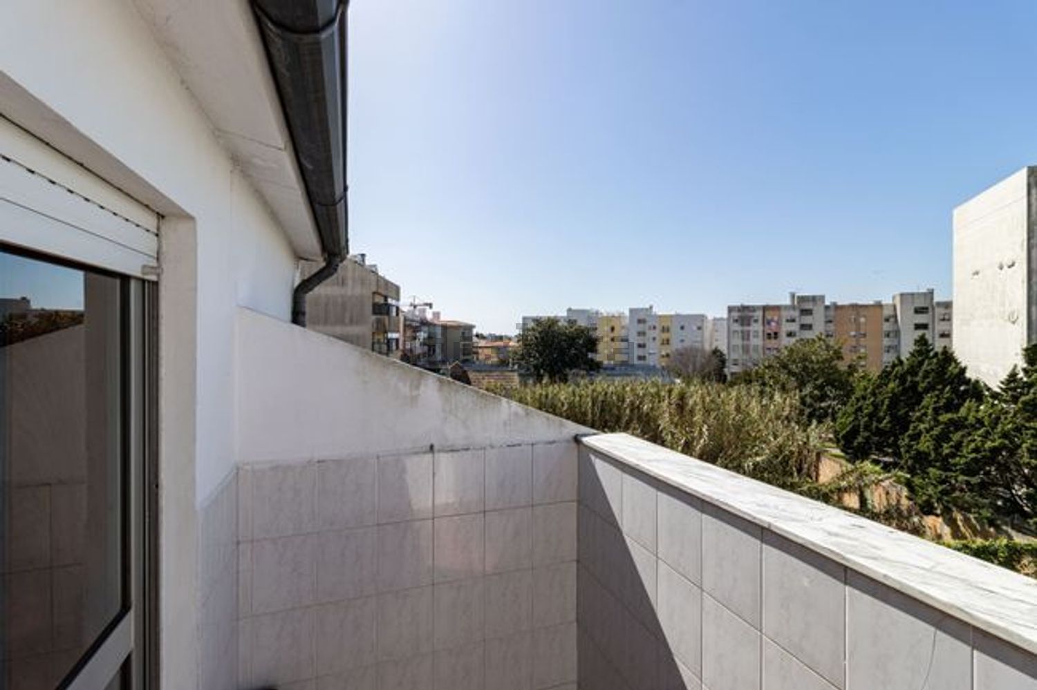 公寓 t1出售在Rua das Condominhas, 541 - 阳台