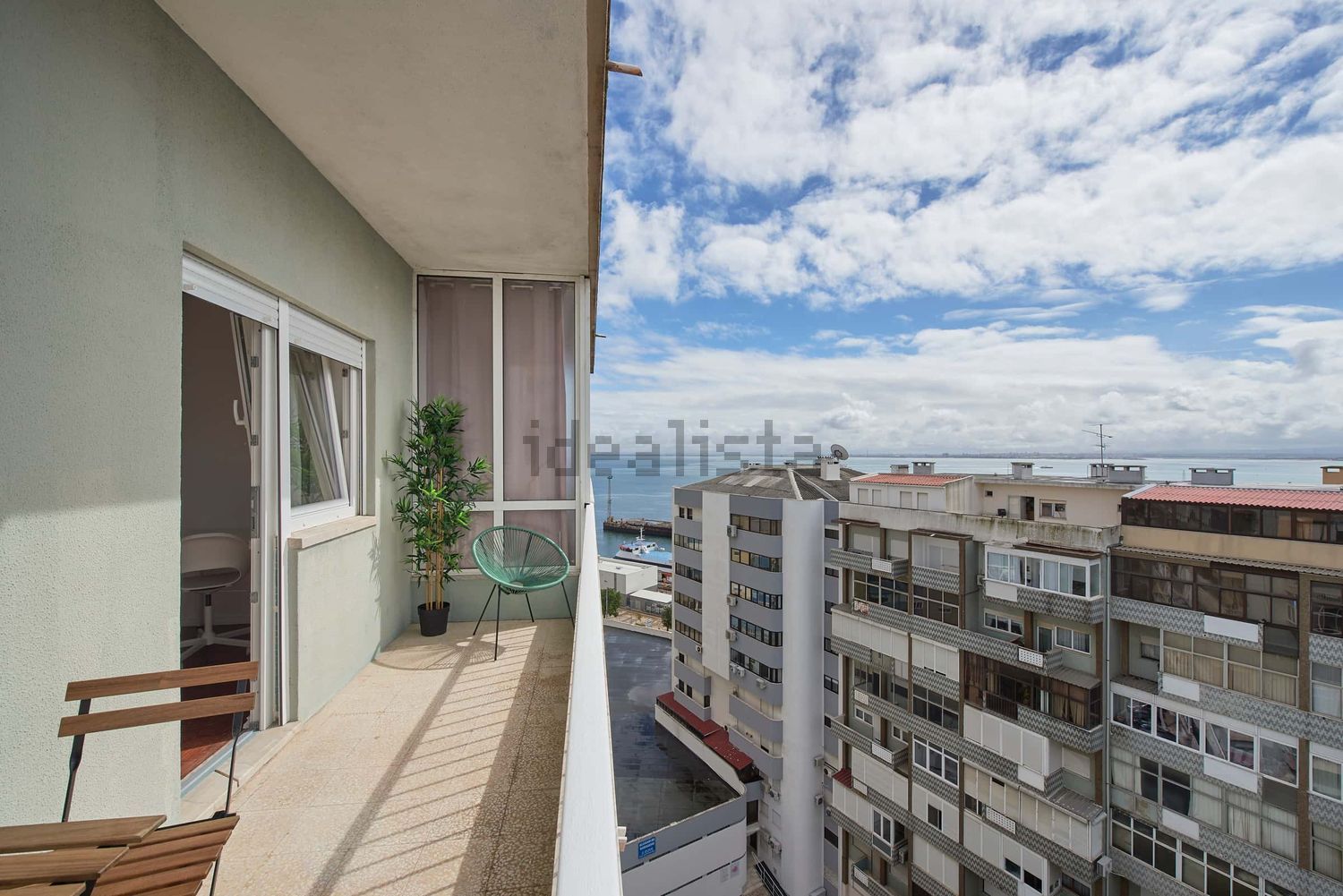 出租房间在Rua Eugénio de Castro, 8 - 阳台