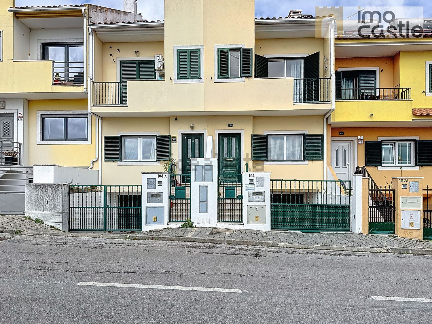 联排别墅出售在Avenida 1 de Junho, 104 -a - 外立面