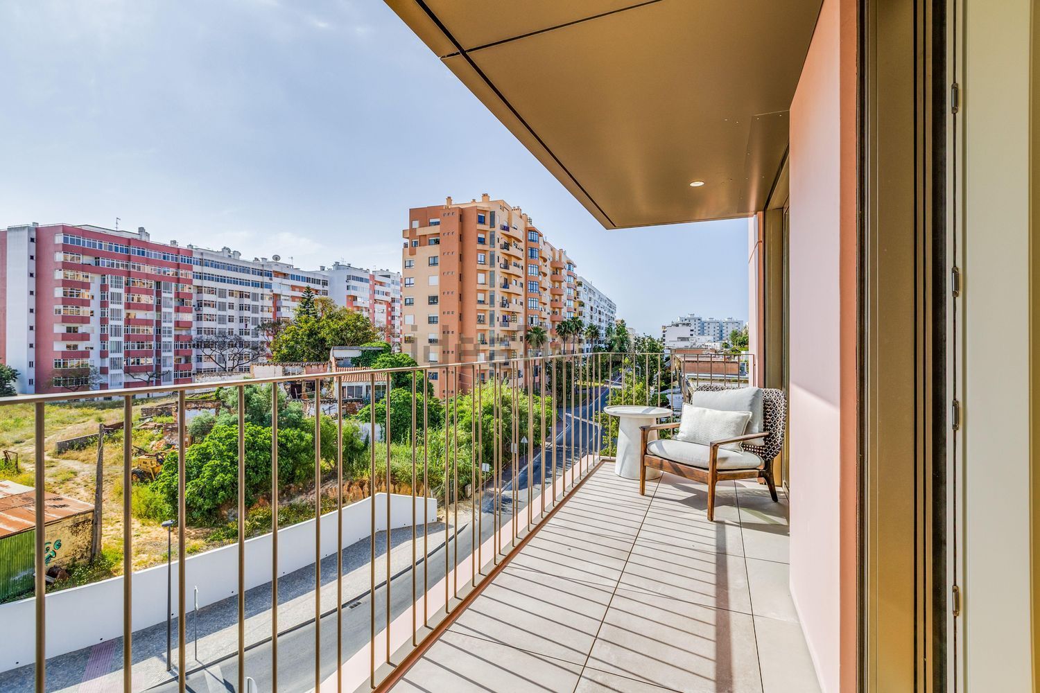 公寓 t2出售在Rua do Alportel, 325 - 阳台