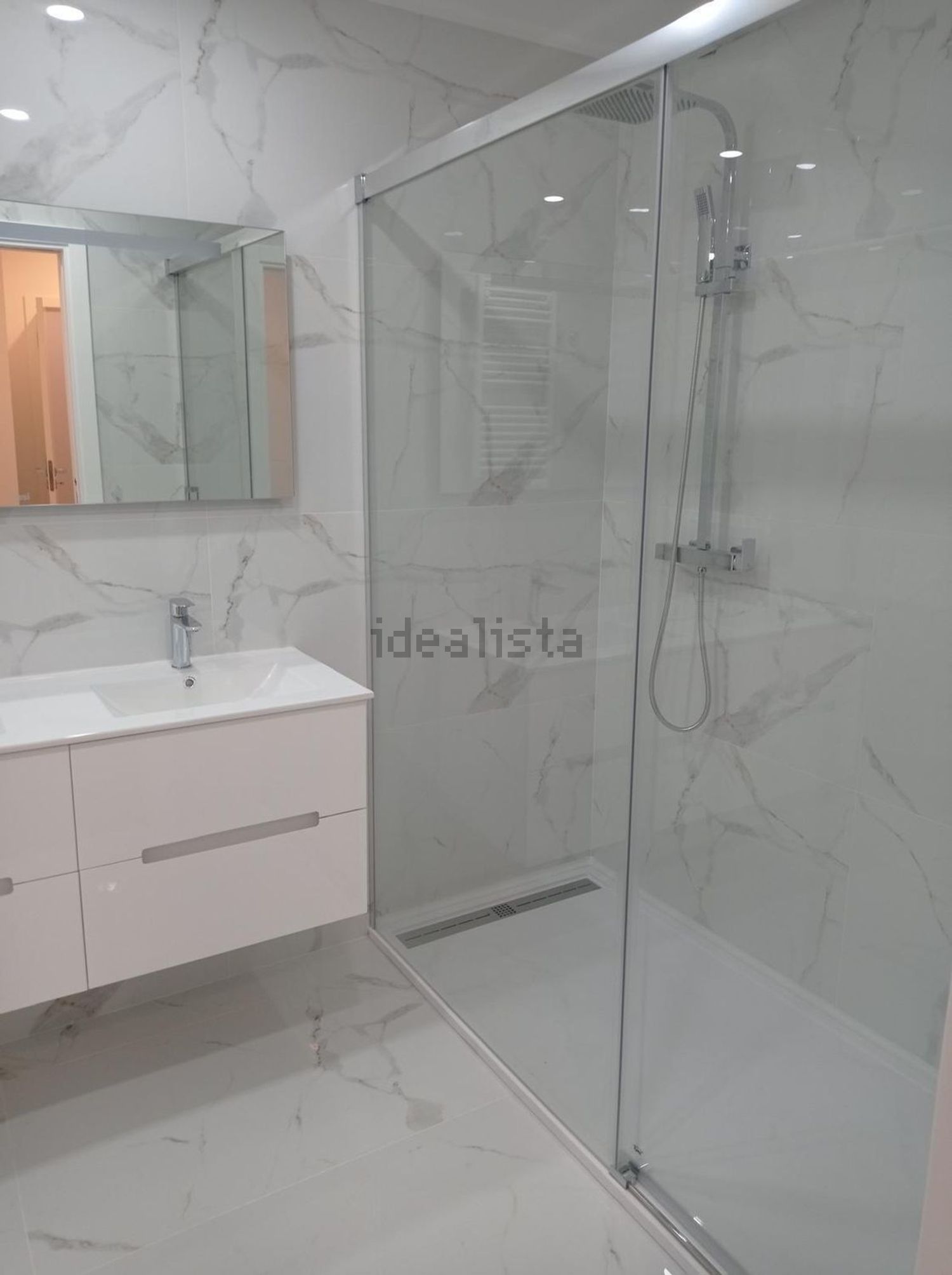 公寓 t3出售在Rua de Corte das Cheiras, 12 - 卫生间