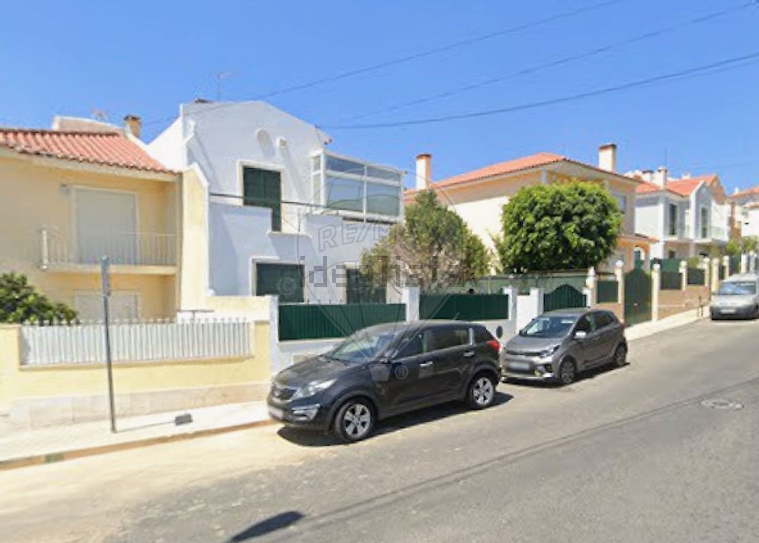 小楼房或独栋别墅出售在Rua dos Matosinhos - 外立面