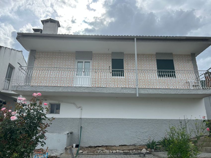 小楼房或独栋别墅出售在Rua Vale de Cerdeira, 480
