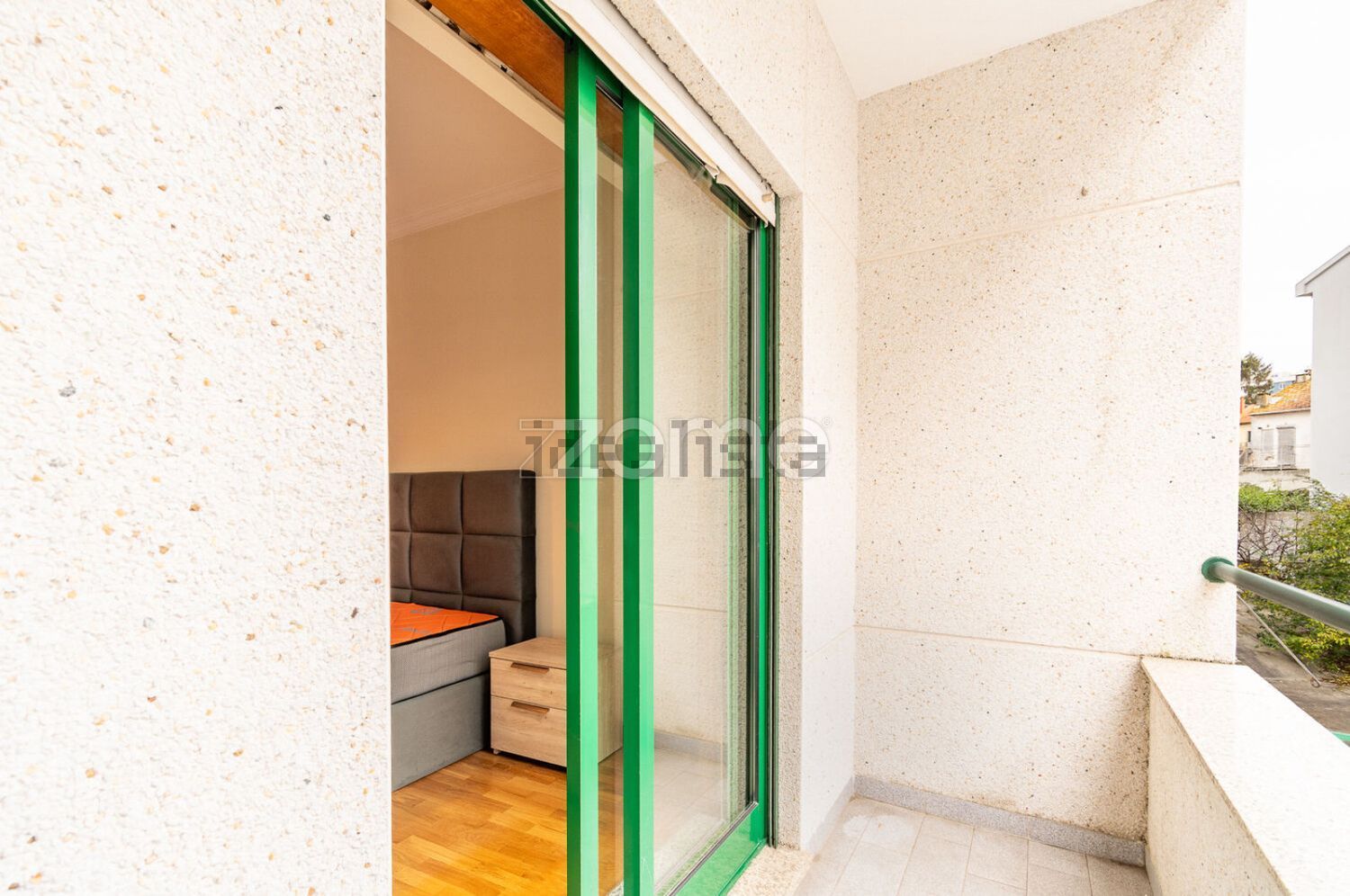 出租公寓 t2在Rua do Bairro da Areosa, 33 - 门廊
