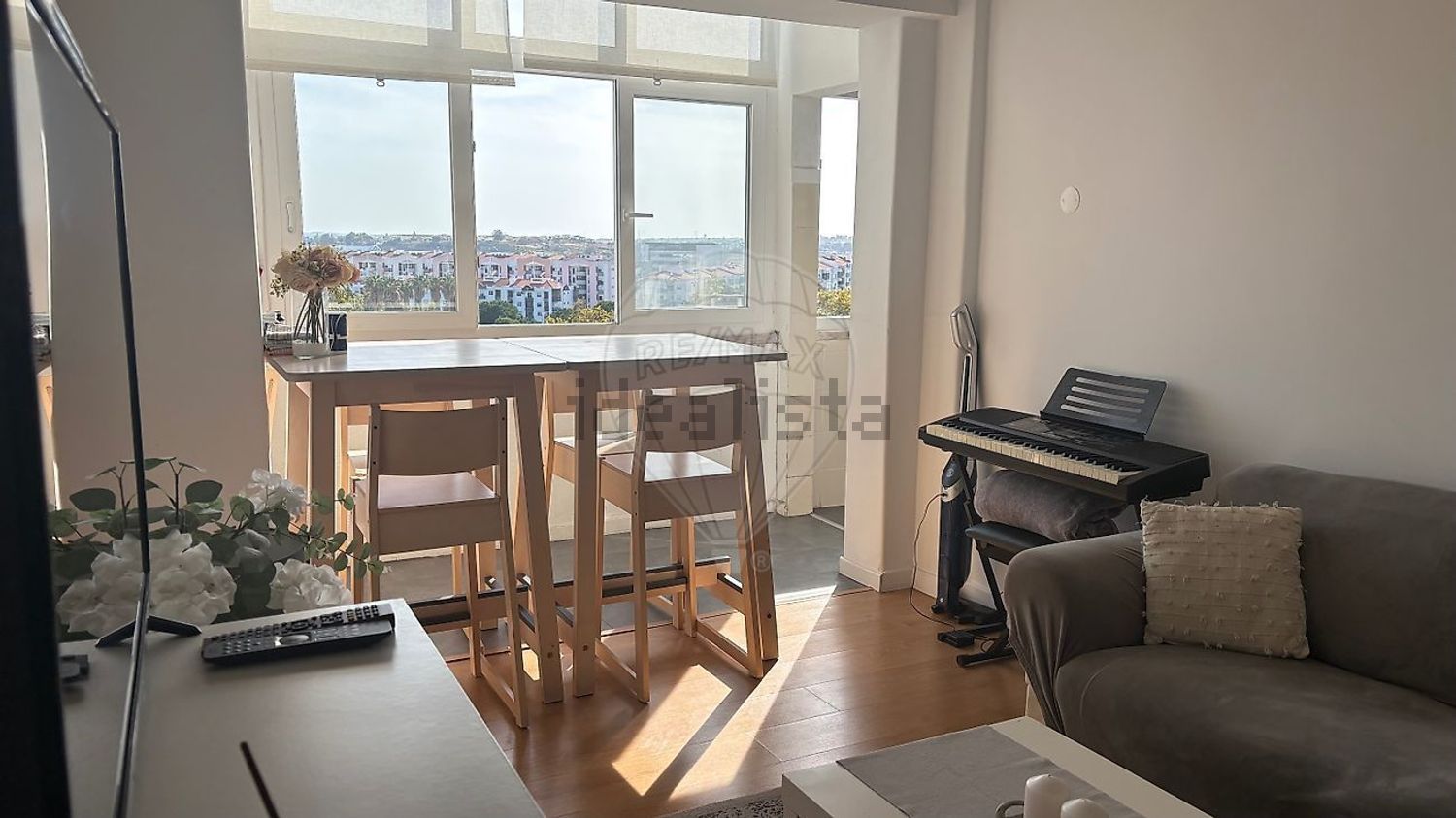 公寓 t3出售在Rua Câmara Pestana - 餐厅