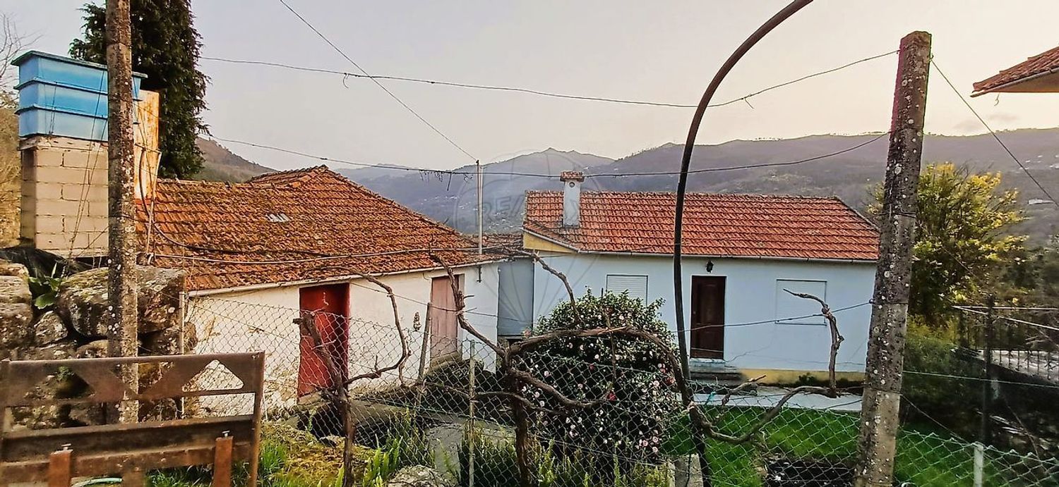 小楼房或独栋别墅出售在 Oliveira