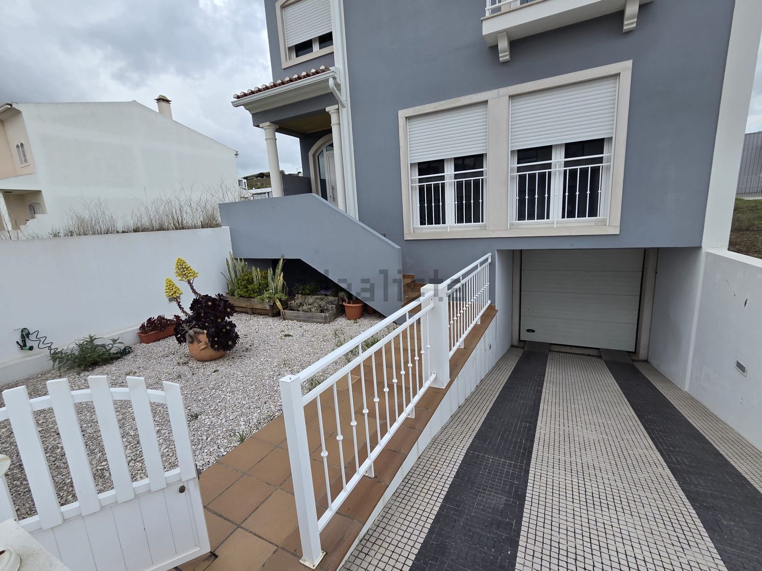 小楼房或独栋别墅出售在Rua Villas Sol, 22 - 外立面