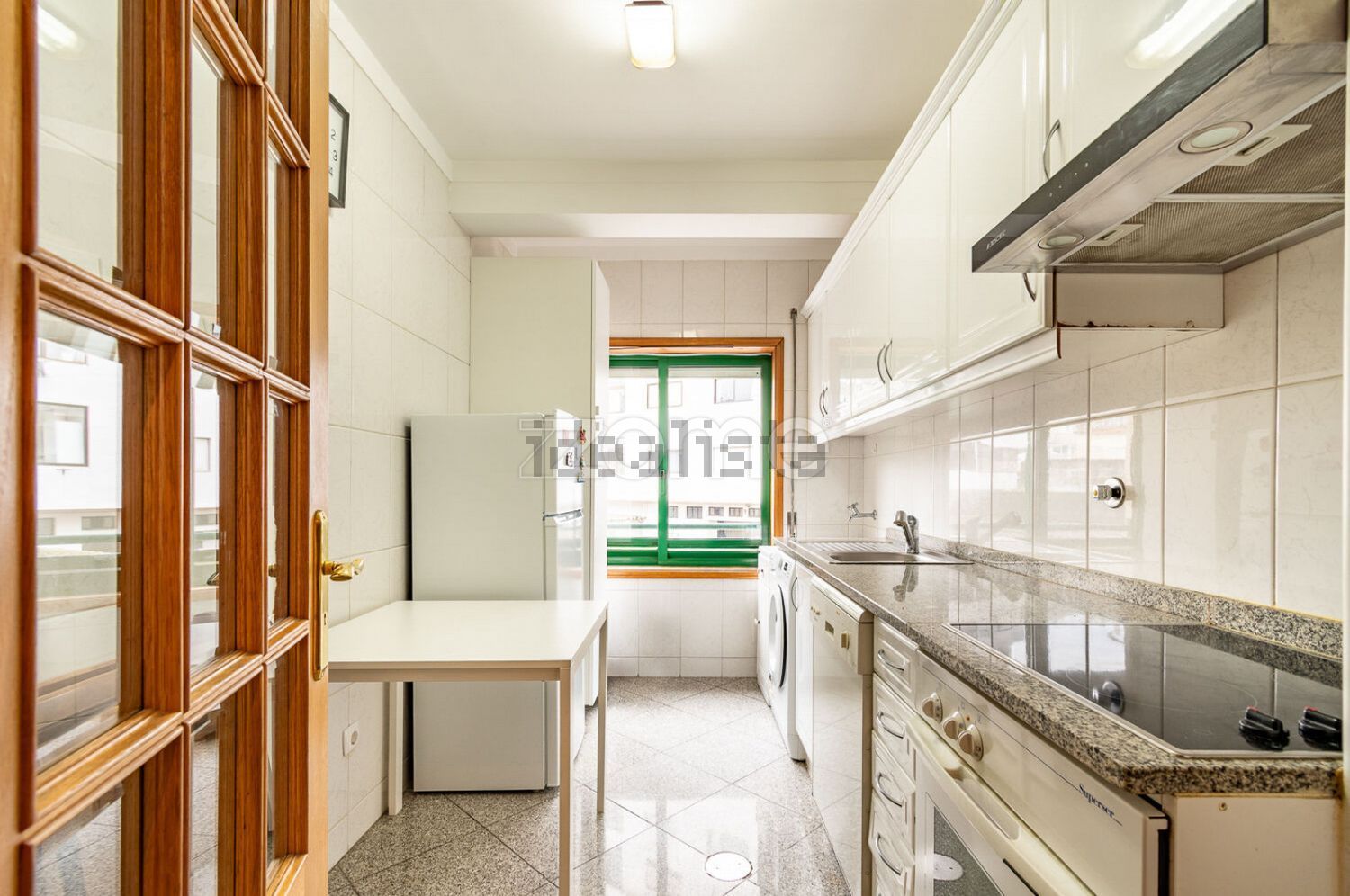 出租公寓 t2在Rua do Bairro da Areosa, 33 - 厨房