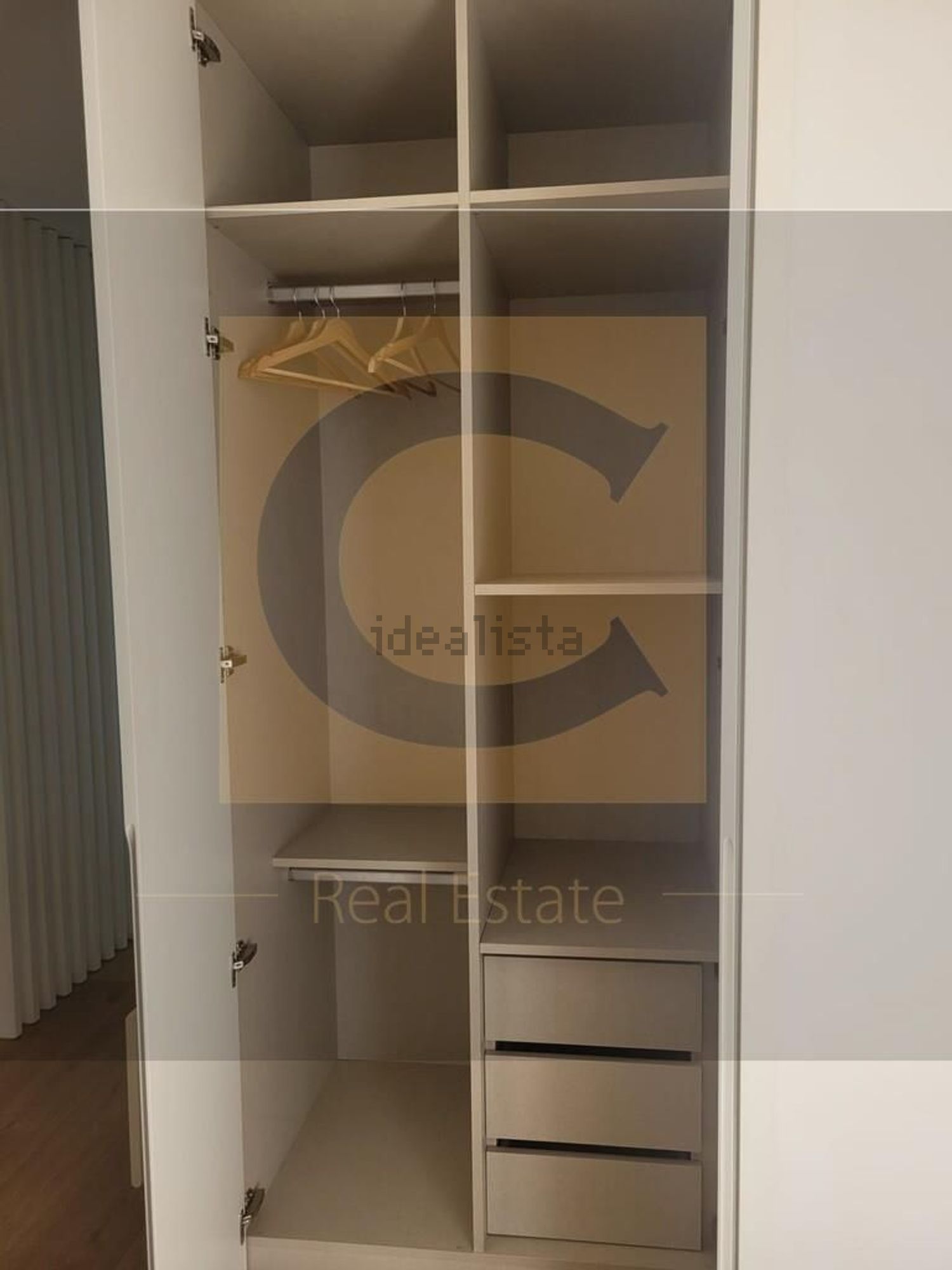 出租t0（单人公寓）在 Hospital São João - Pólo Universitário - 试衣间